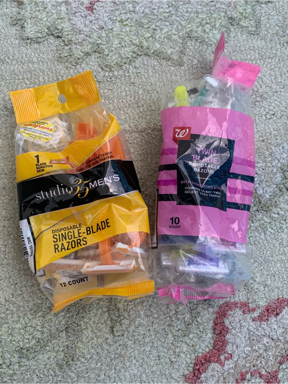 Studio 35 and Walgreens disposable razors